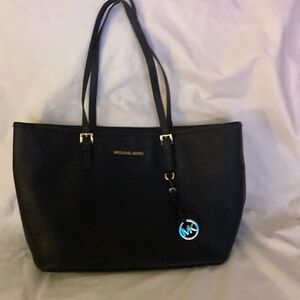 MICHAEL KORS BLACK MEDIUM TOTE